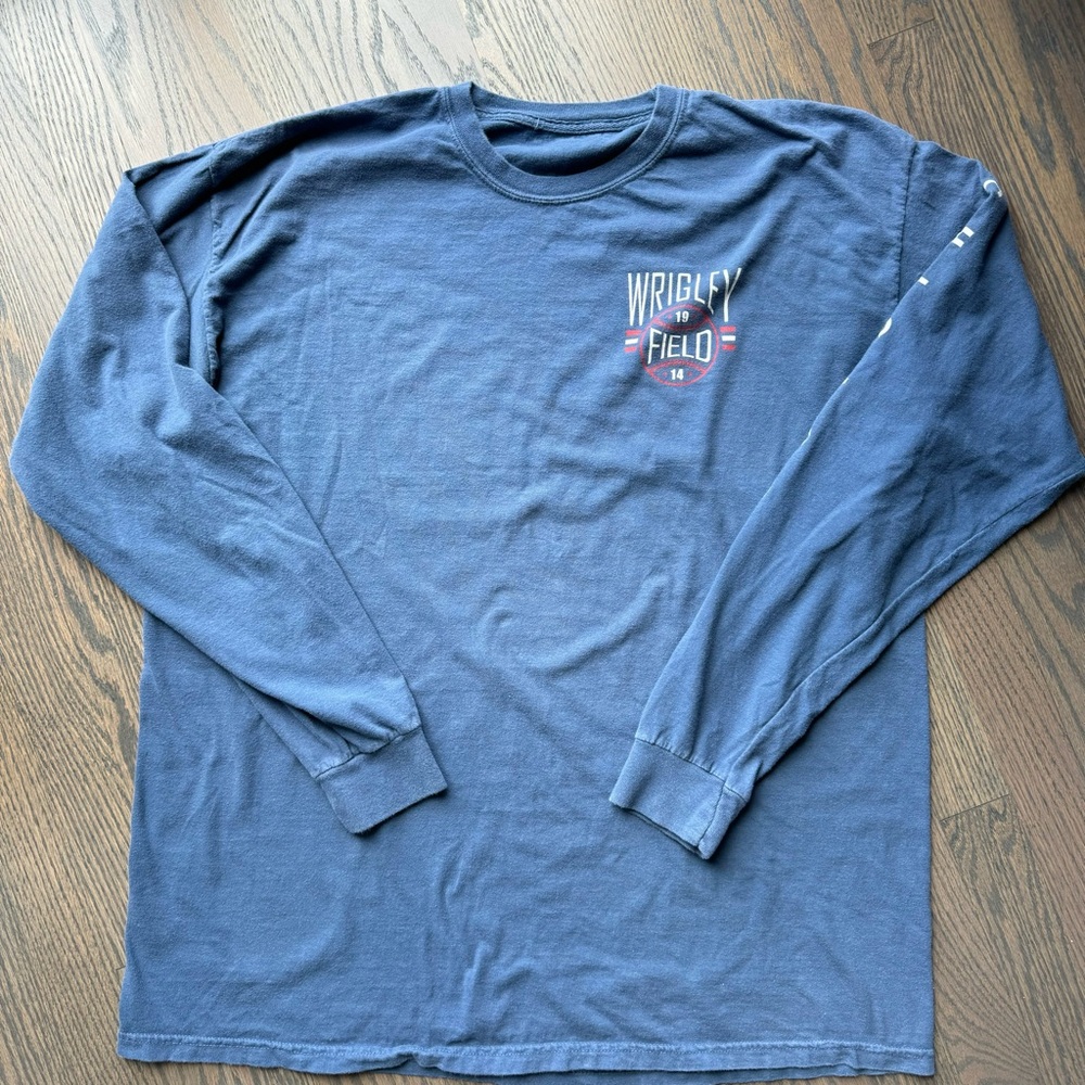 Preowned Beantown Wrigley Field Long Sleeve Tshirt. Blue. Size: XL